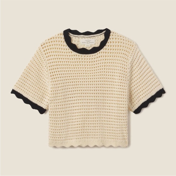 Trovata Tops - Trovata Jules Sweater T-Shirt Antique White With Black Trim Size Medium